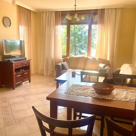 Amara Santa Marina, 소조폴