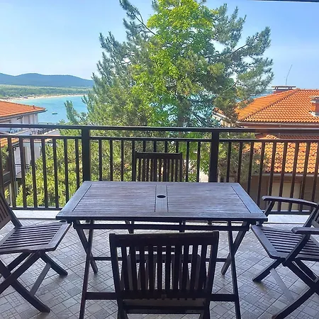 Amara Santa Marina, *