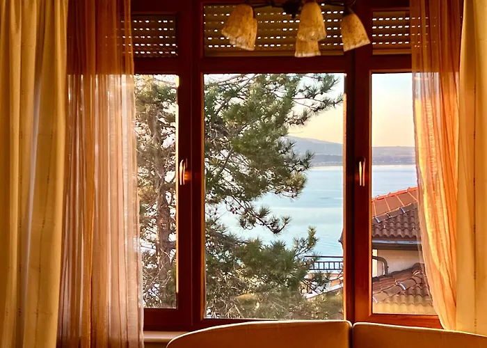 Amara Santa Marina, * Sozopol