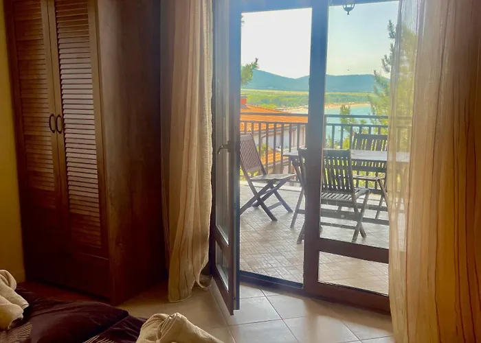 Amara Santa Marina,