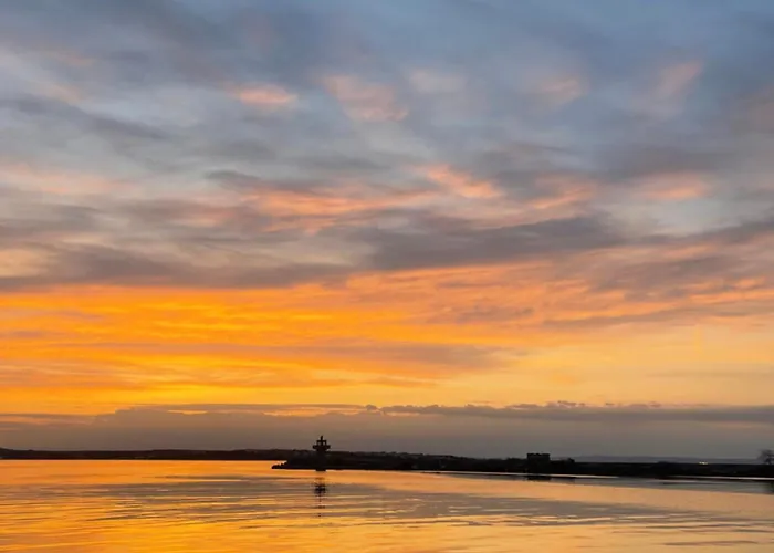 Amara Santa Marina, *